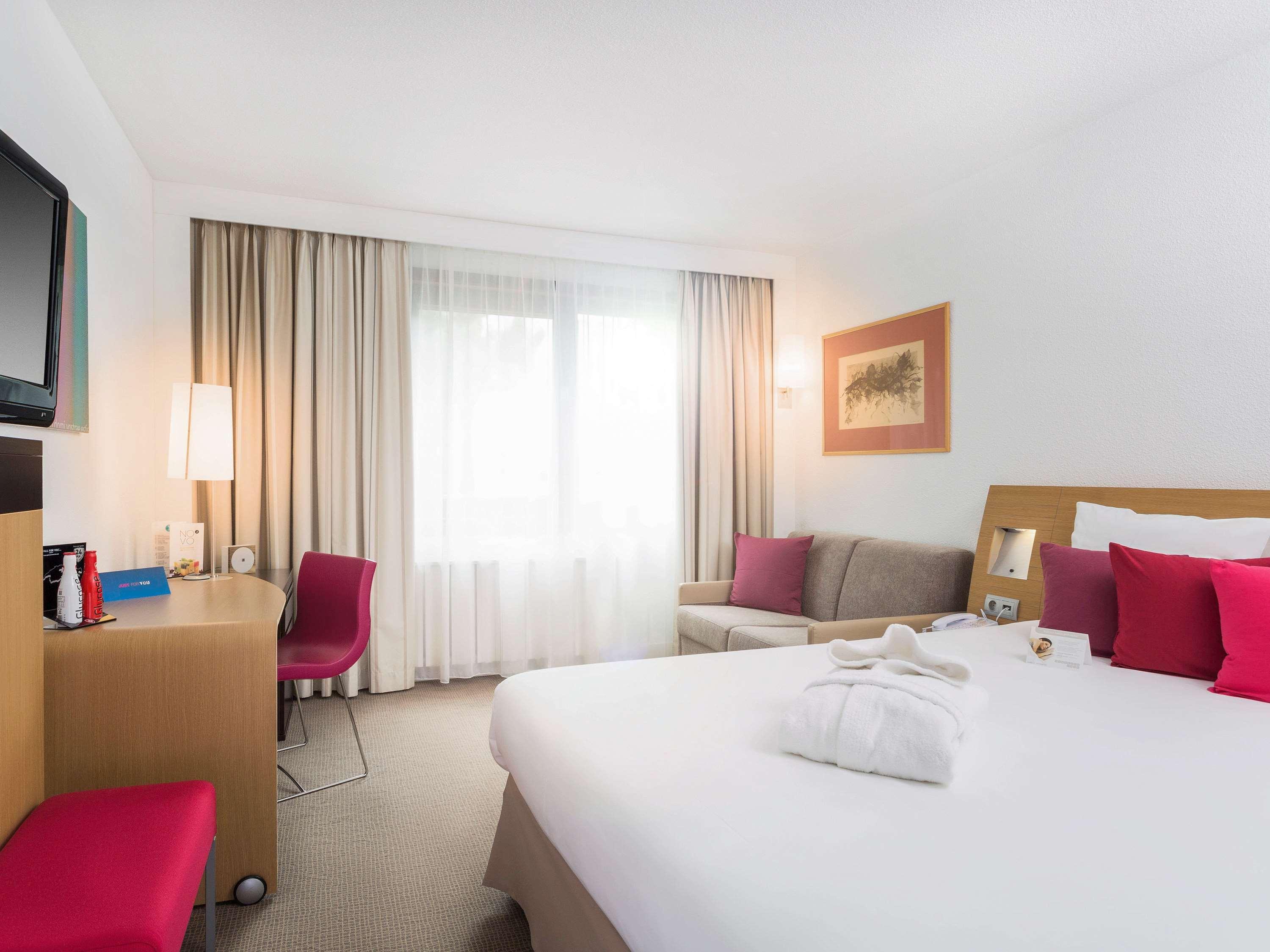 Novotel Warszawa Airport Exteriör bild