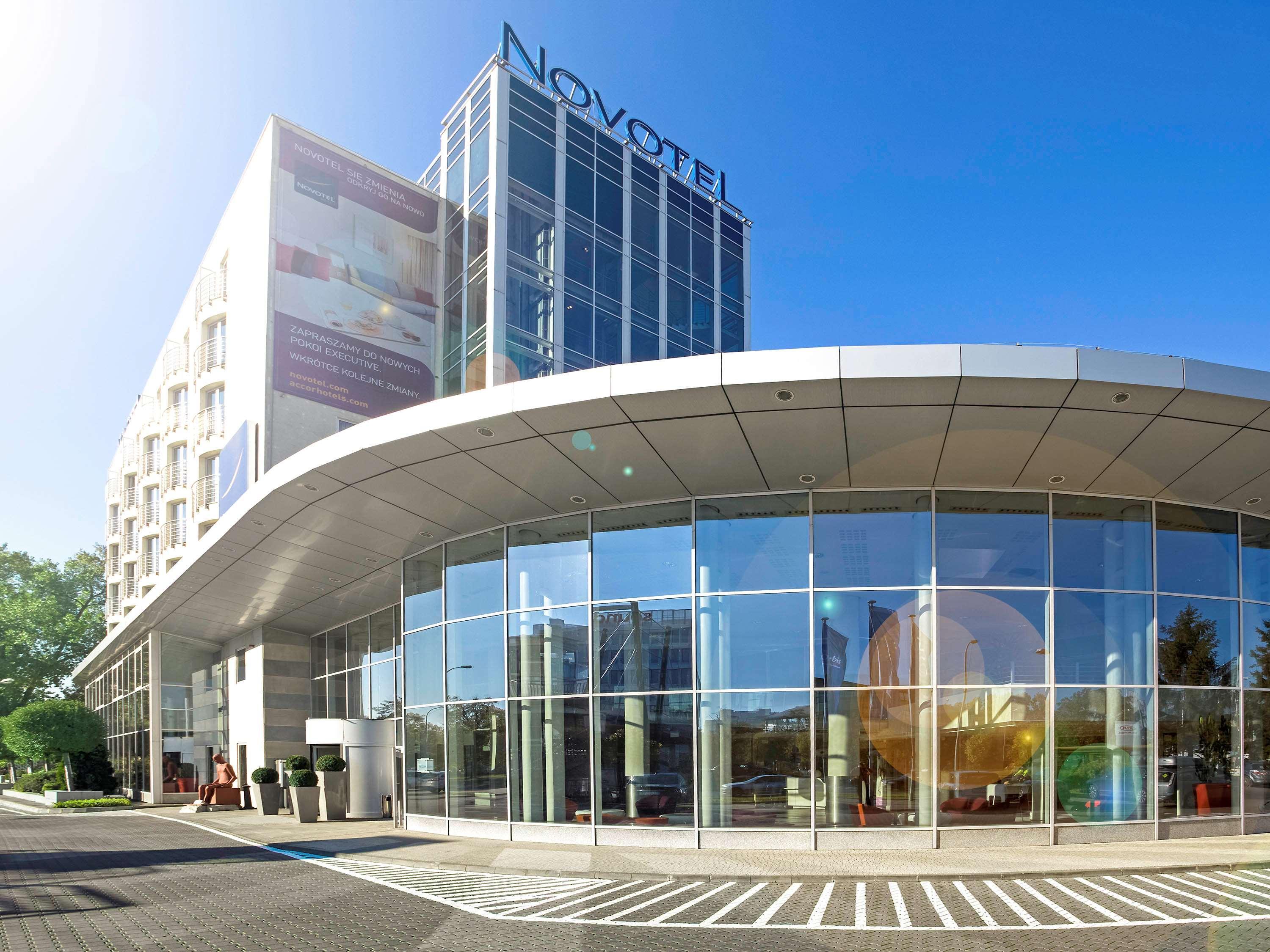 Novotel Warszawa Airport Exteriör bild
