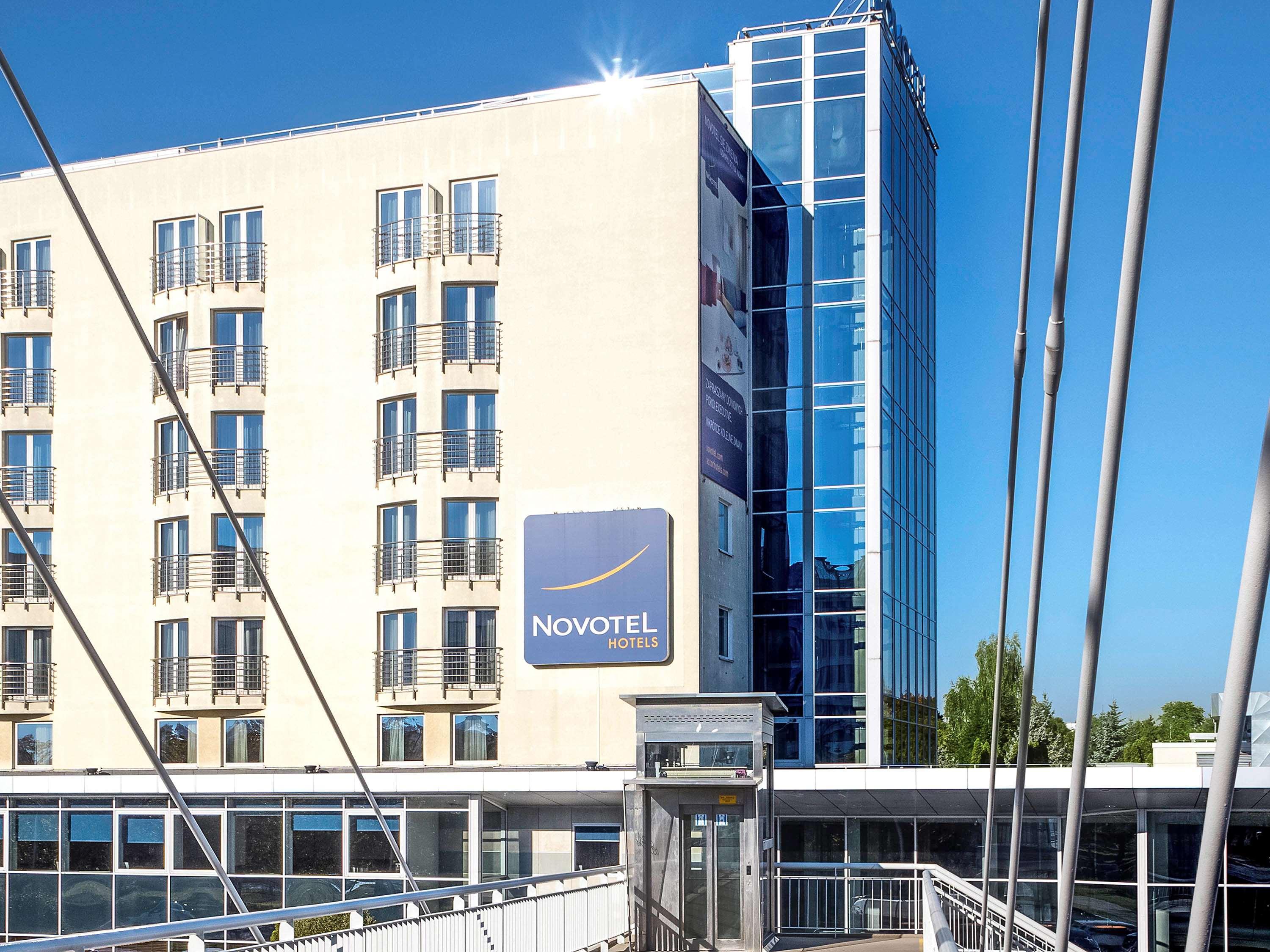 Novotel Warszawa Airport Exteriör bild