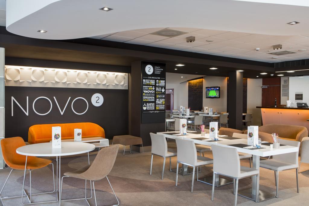 Novotel Warszawa Airport Exteriör bild